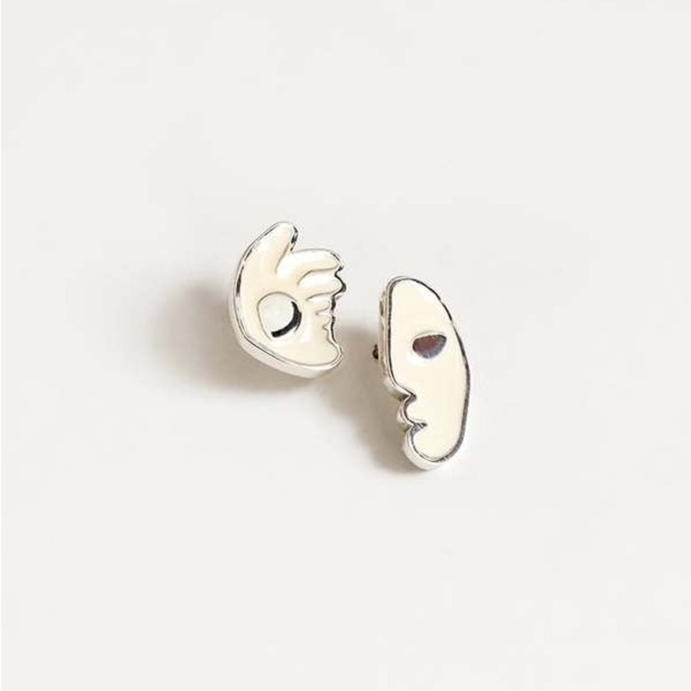 Wolf Circus Fiona Studs in Creme and Silver